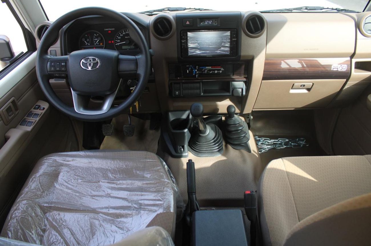 تويوتا لاند كروزر بيك آب LC79 DC 2.8 MT BASIC OPTION 2025 GCC