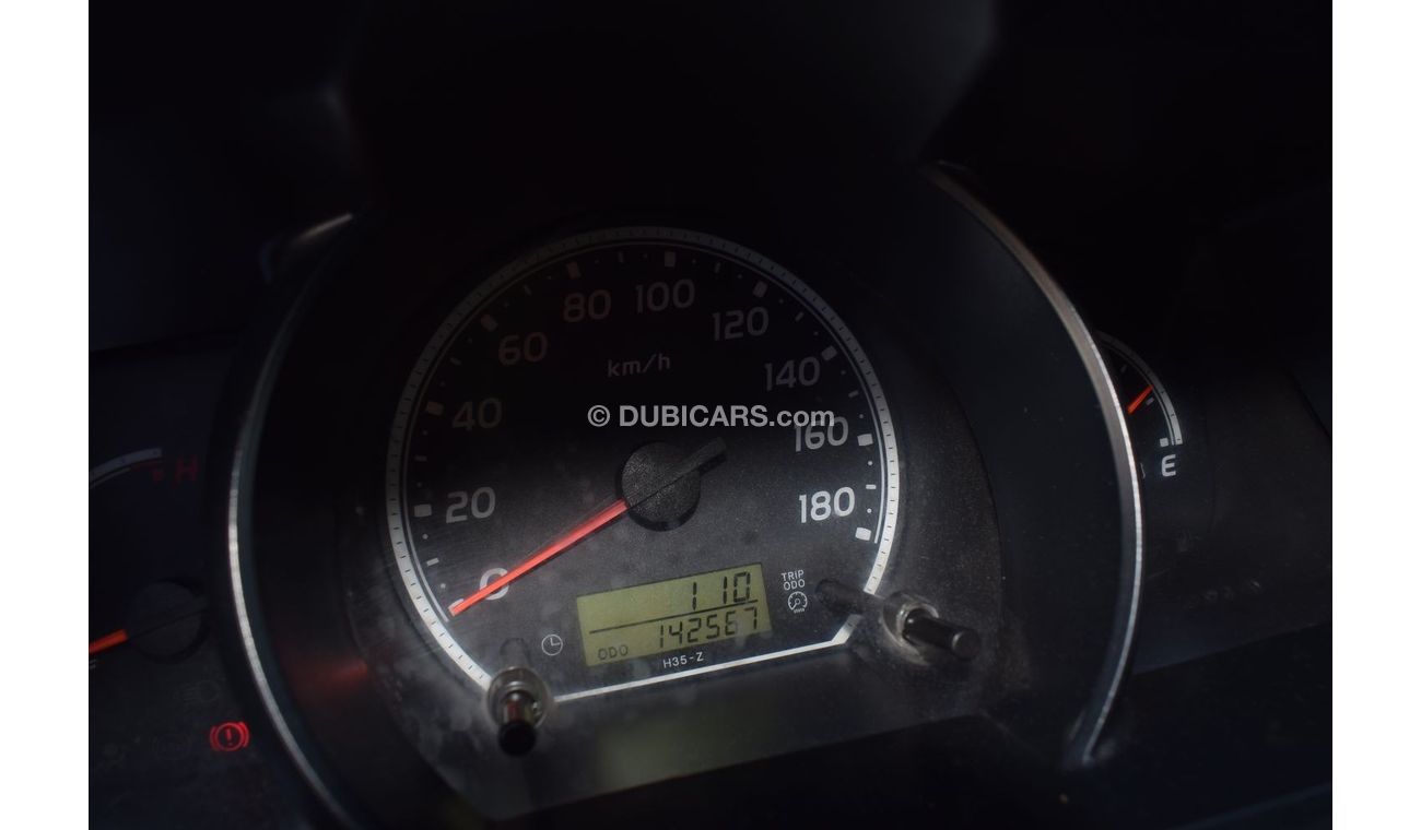 Toyota Hiace GL - Standard Roof Toyota Hiace bus 13 seater, Diesel, Model:2013.Free of accident