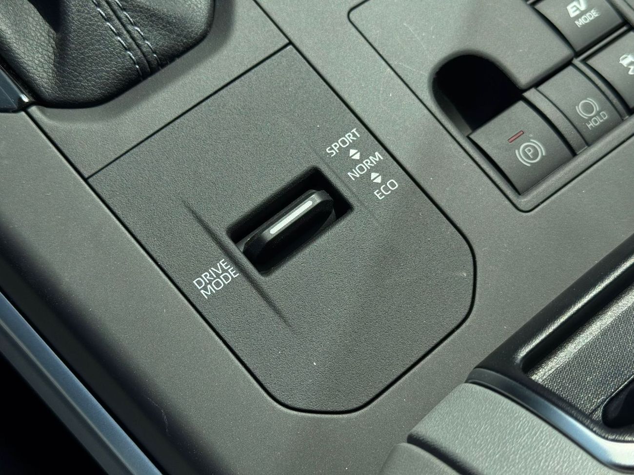 Toyota Highlander TOYOTA HIGHLANDER 2.5L 2025 GCC BLACK HEV