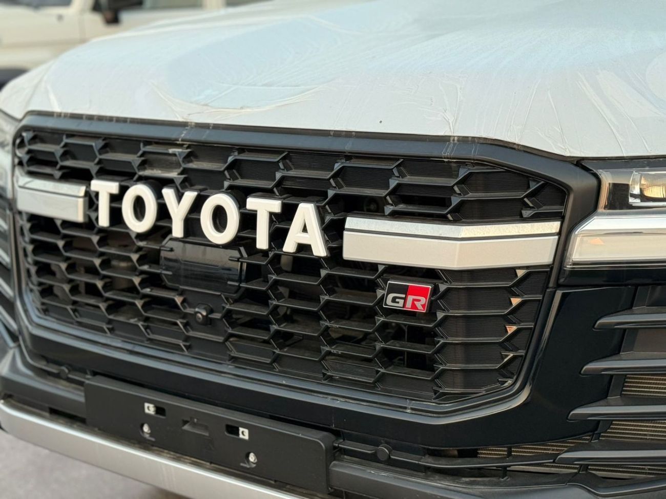 Toyota Land Cruiser GR sport 3.5 2025