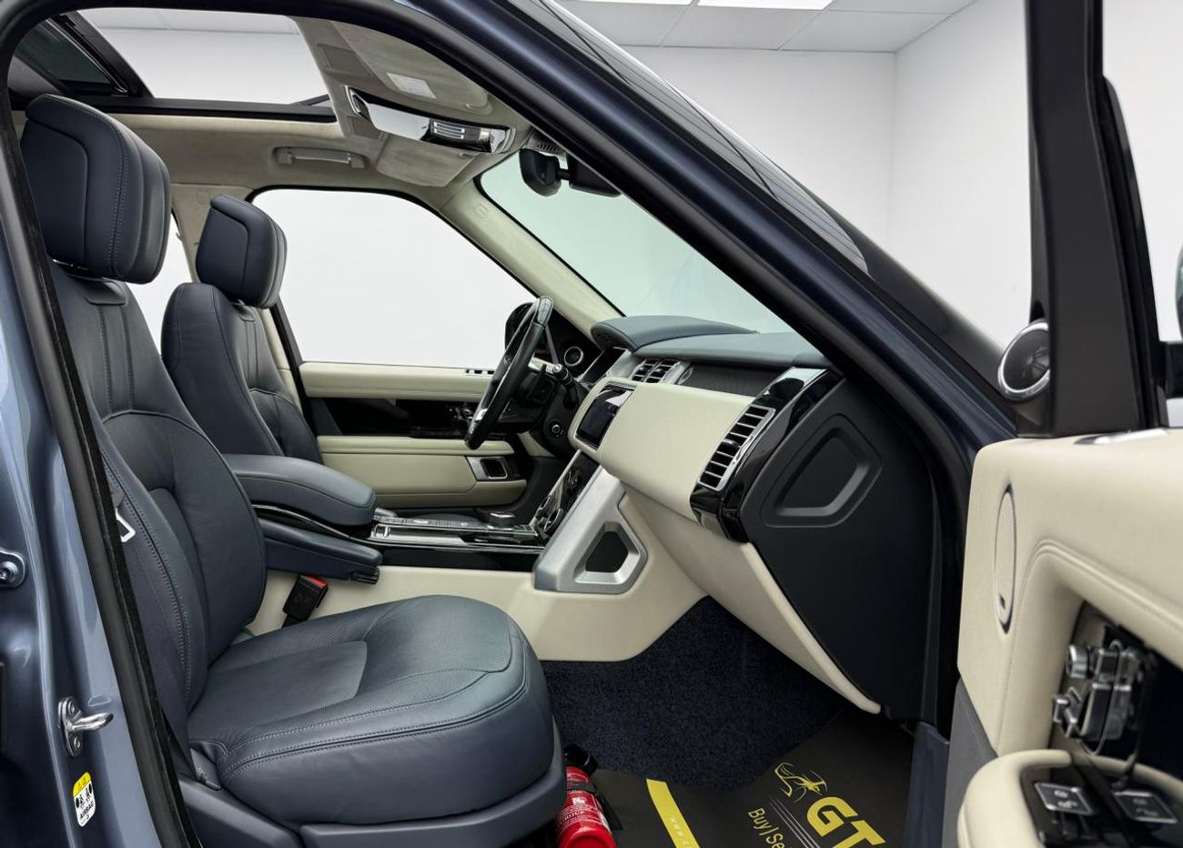 Land Rover Range Rover Sport Autobiography Dynamic P400 3.0L  2020 Range Rover Autobiography ,Warranty ,Al Tayer Full Service His