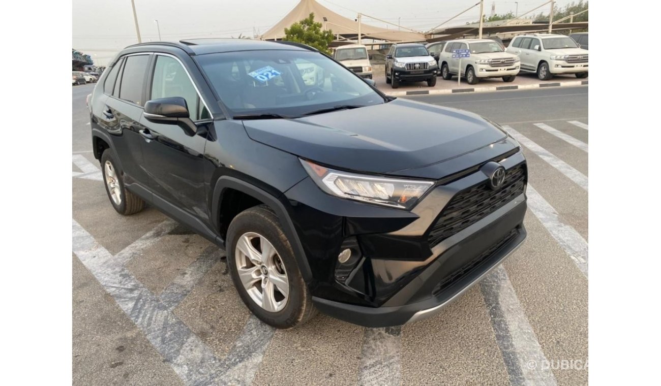 تويوتا راف ٤ 2019 TOYOTA RAV 4 XLE AWD / MID OPTION