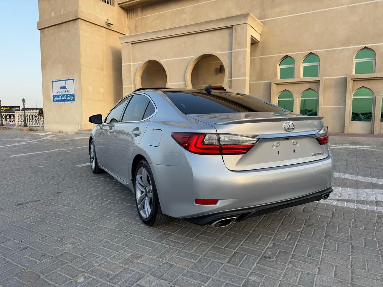 Lexus ES350 Lexus Es350 2016 panoramic