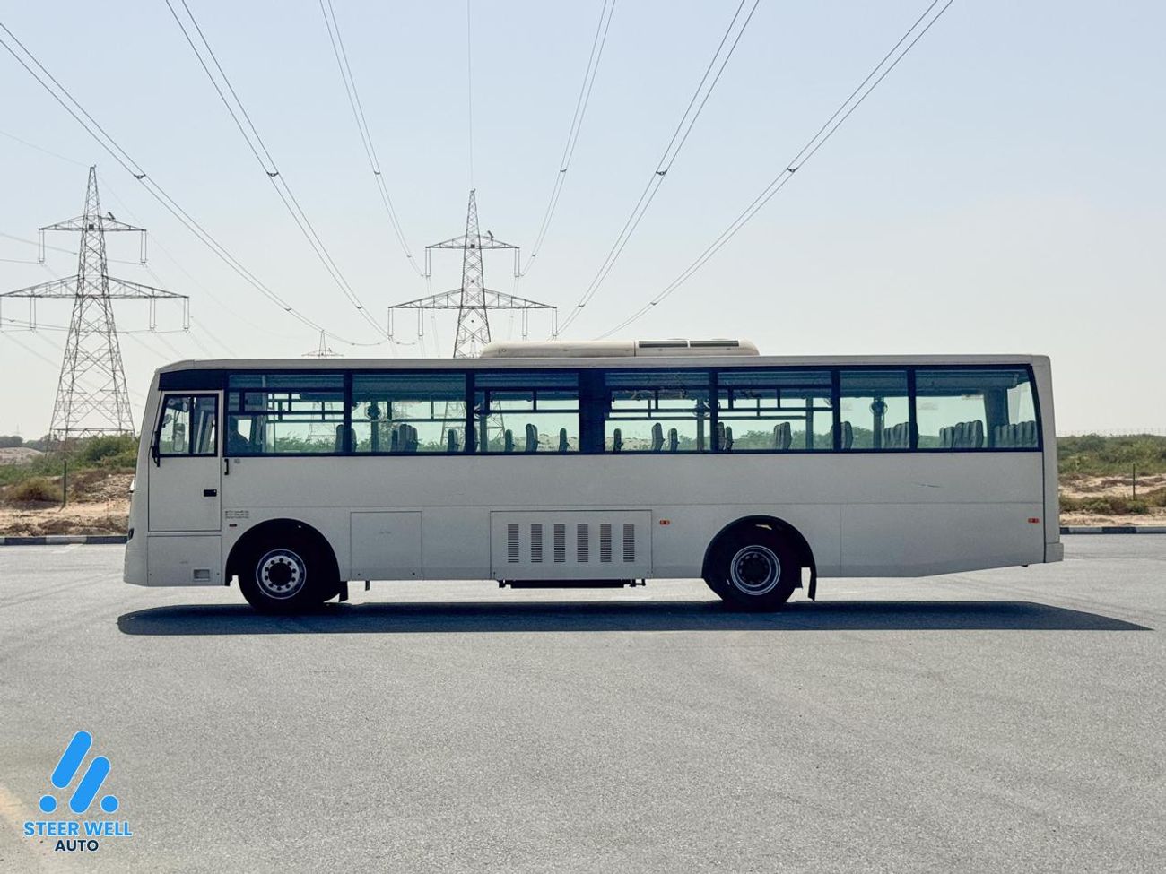 اشوك ليلاند فالكون H-Series 64-Seater Bus | Diesel | GCC Specs | Manual Transmission