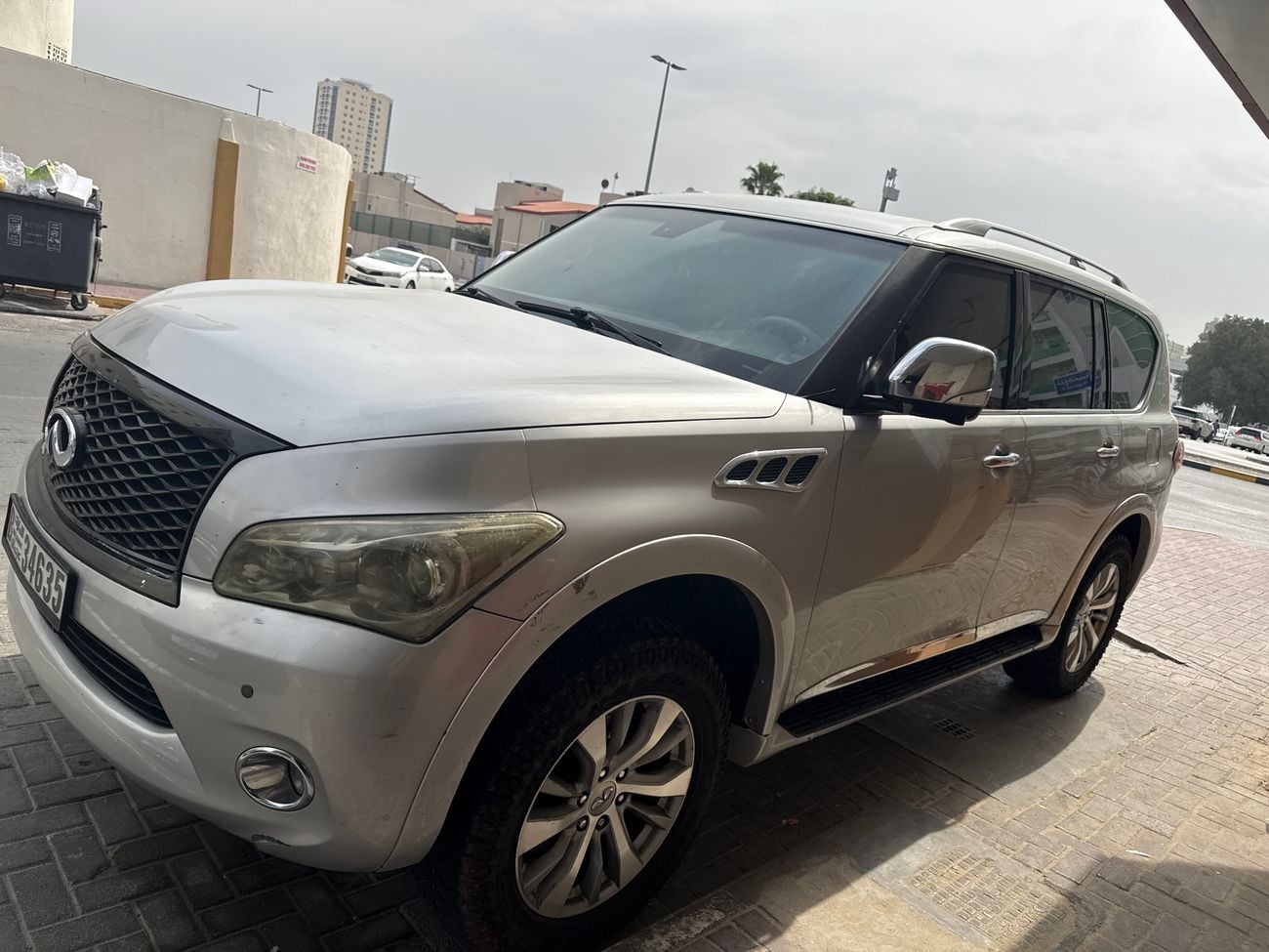 إنفينيتي QX80