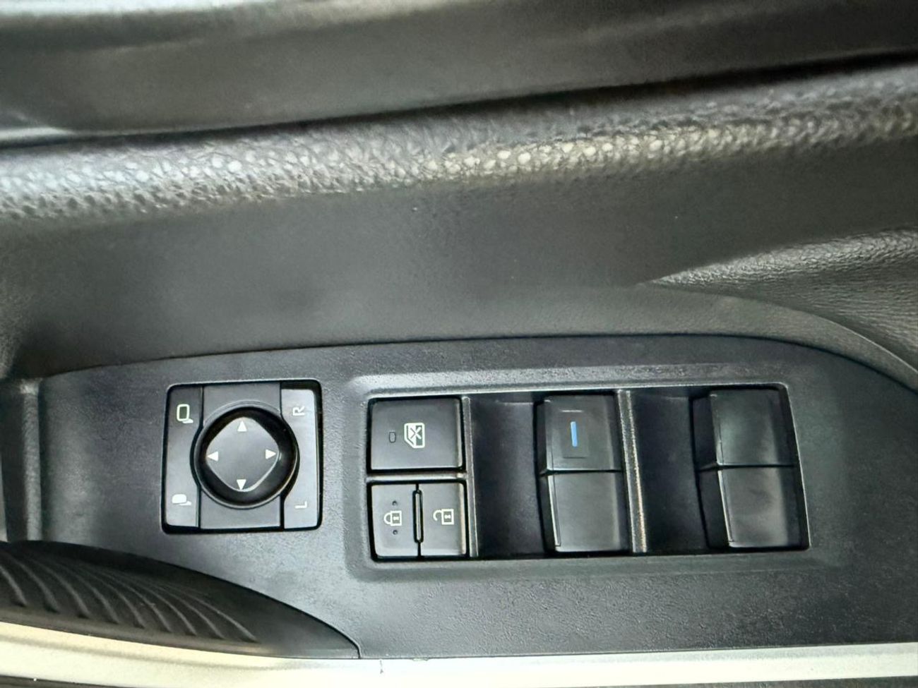 تويوتا راف ٤ Petrol & Hybrid Exported From Australia Right Hand Drive