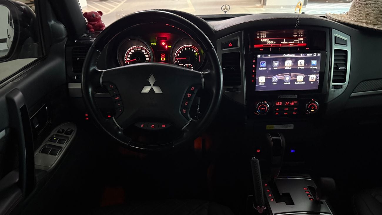 ميتسوبيشي باجيرو Mitsubishi Pajero Signature Edition 2020 3.8L GCC Specs | Firest owner