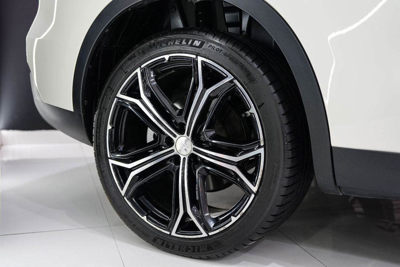 مازيراتي ليفونت Std 3.0L (350 HP) 2019 Maserati Levante Q4, Panoramic Roof, Very Low Mileage, GCC Specs!!