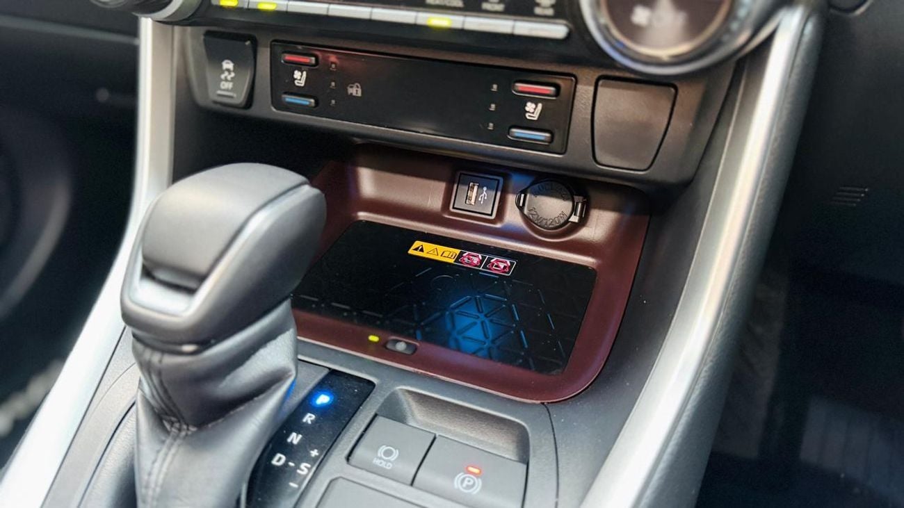 تويوتا راف ٤ -