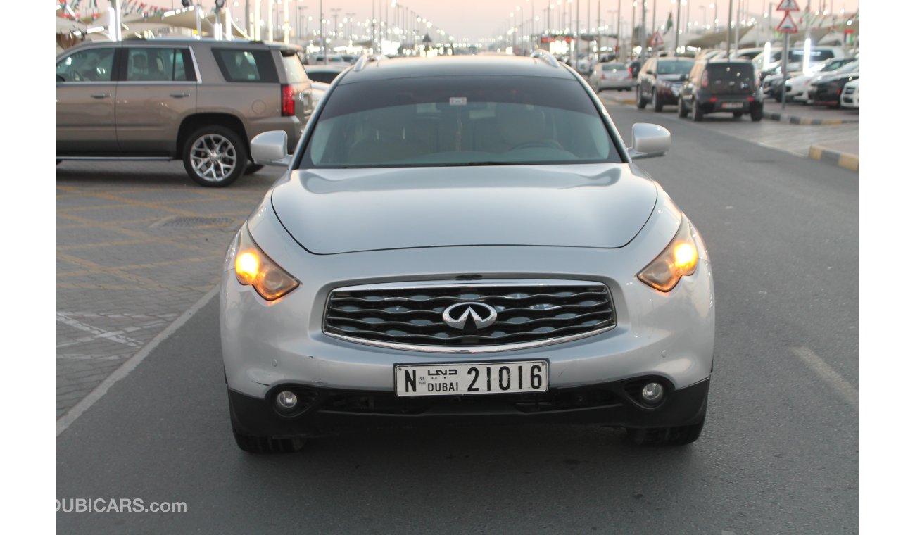 Infiniti FX35 Infiniti FX 35 GCC model 2009 in excellent condition