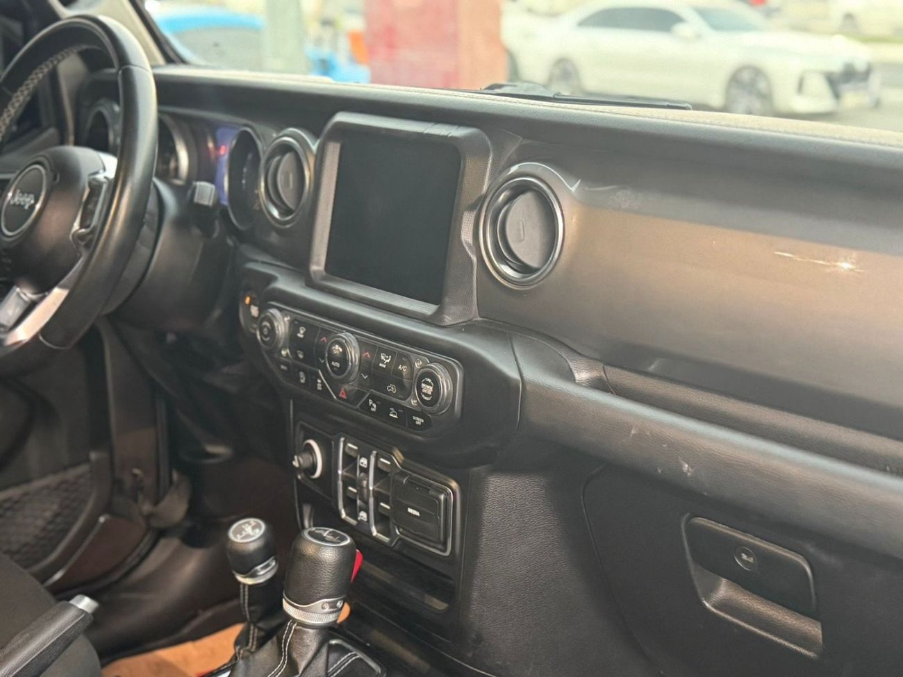 جيب رانجلر Sahara 3.6L A/T (5 Seater)