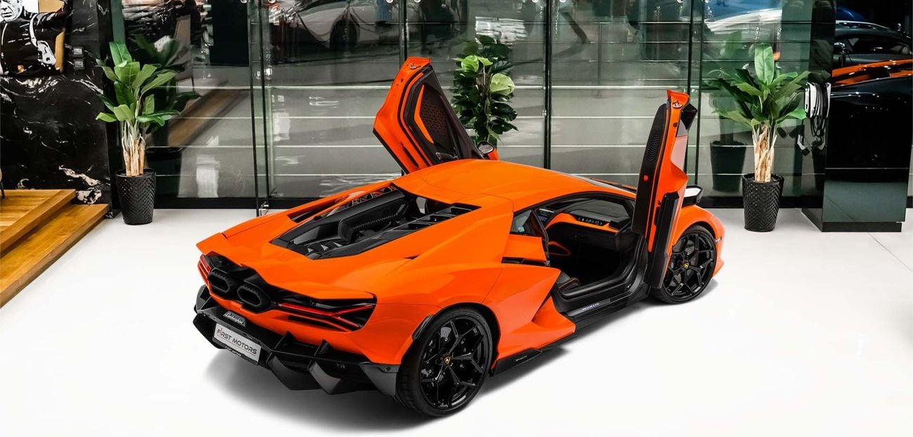 لامبورغيني ريفويلتو 6.5L V-12 Naturally Aspirated Engine + eMotor