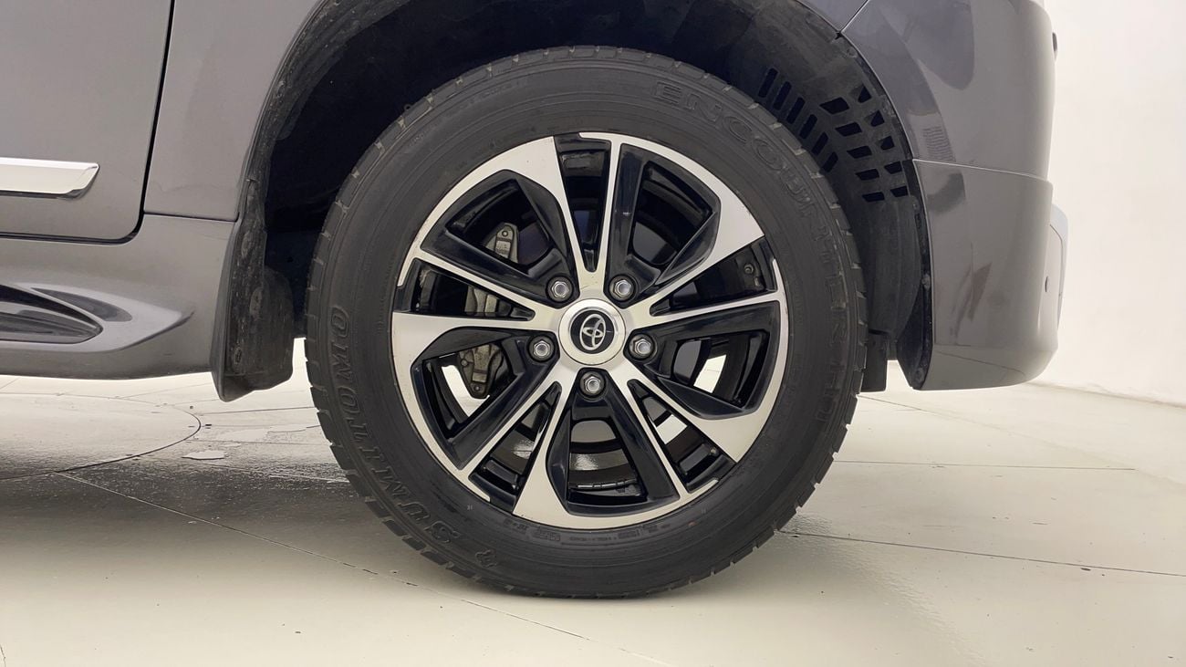 تويوتا لاند كروزر GXR GT 4 | بدون دفعة مقدمة | اختبار القيادة في المنزل