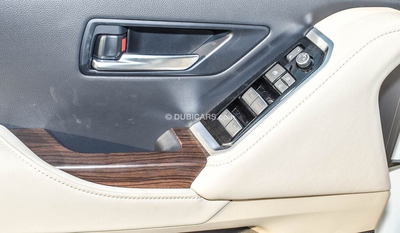 Toyota Land Cruiser LC300 3.3l Diesel 20" Alloy wheel Leather seat Central Lock Sunroof