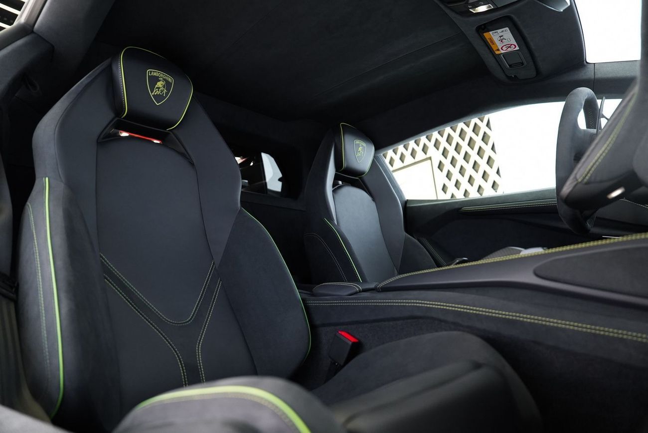 Lamborghini Revuelto 6.5L V12 Hybrid