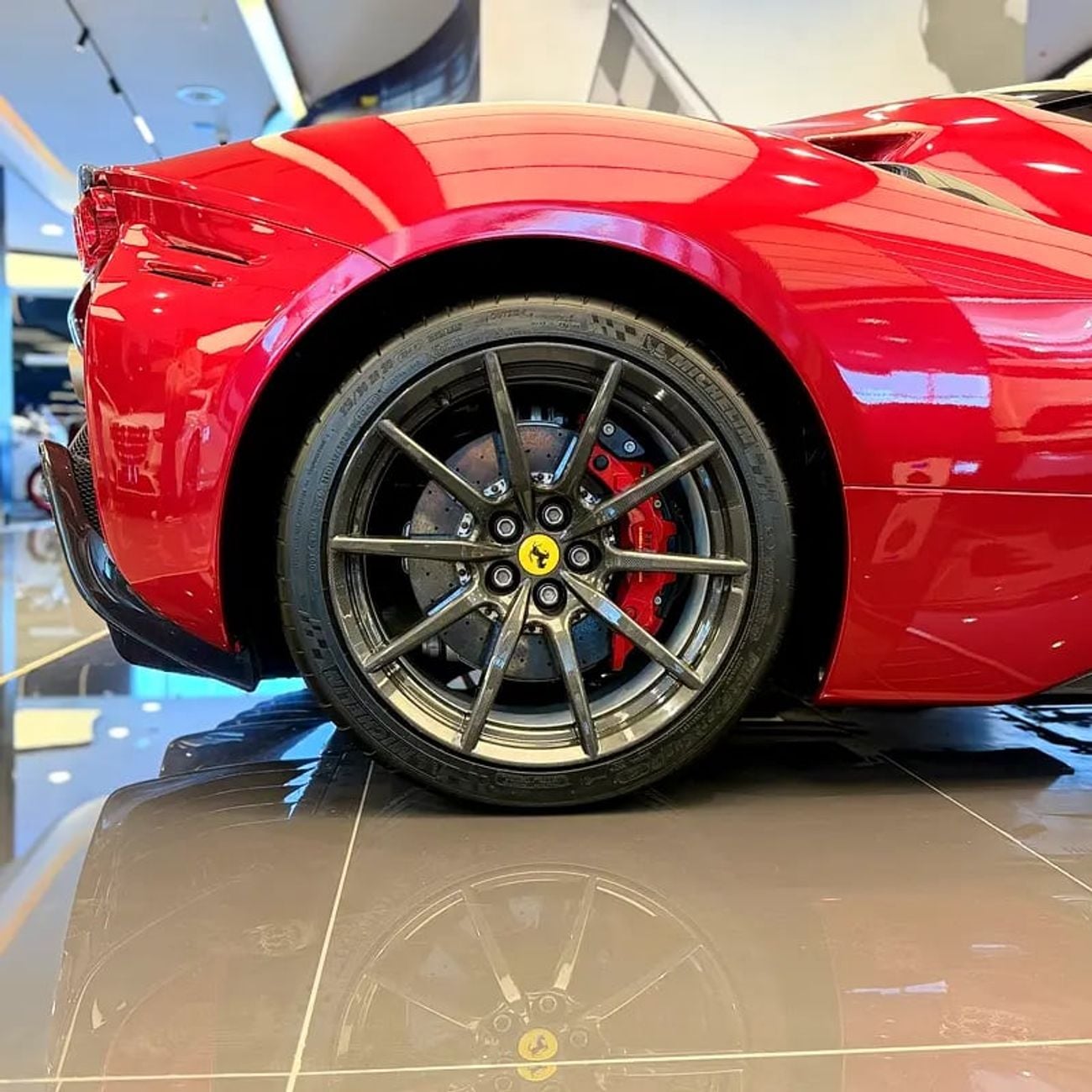 فيراري SF90 ستراديل SF90 ASSETO FIORANO BRAND