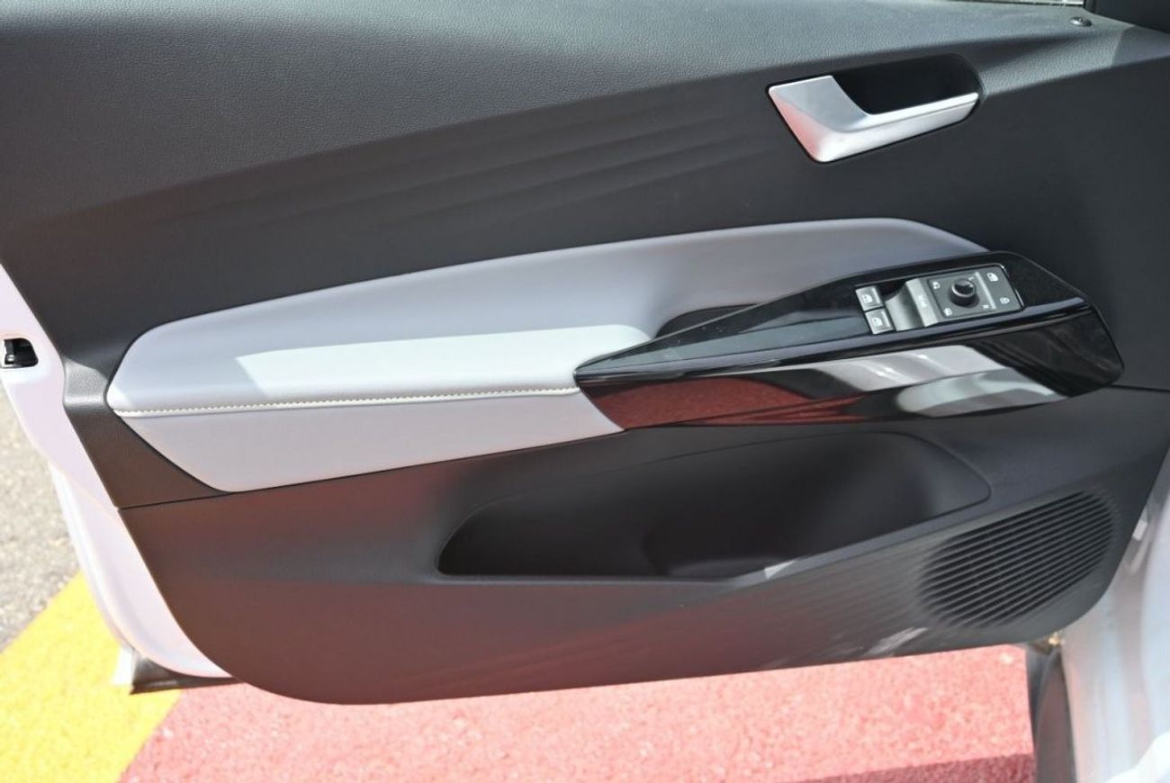 فولكس واجن ID.3 Volkswagen ID 3 PRO, FWD, 5 Doors Electric Engine, 20 inch Alloy wheels, Close Panoramic Roof, Heads