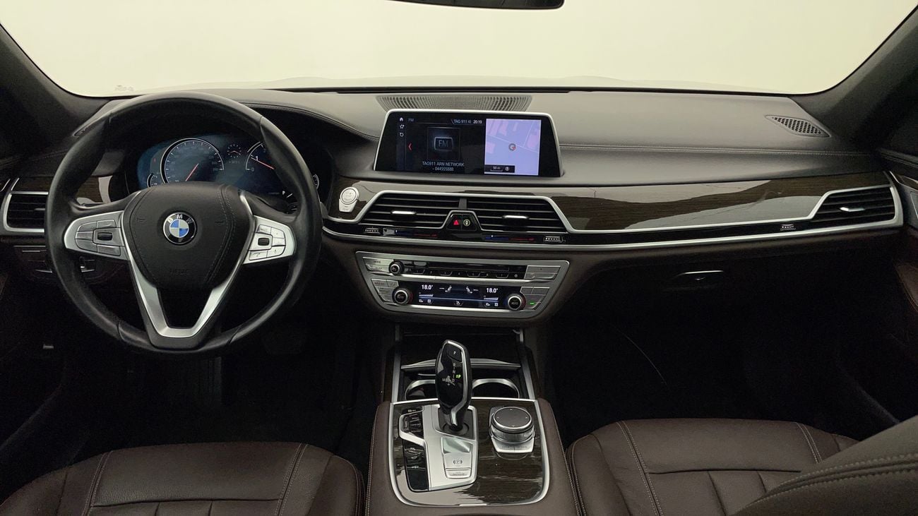 بي أم دبليو 730Li EXCLUSIVE 2 | بدون دفعة مقدمة | اختبار القيادة في المنزل