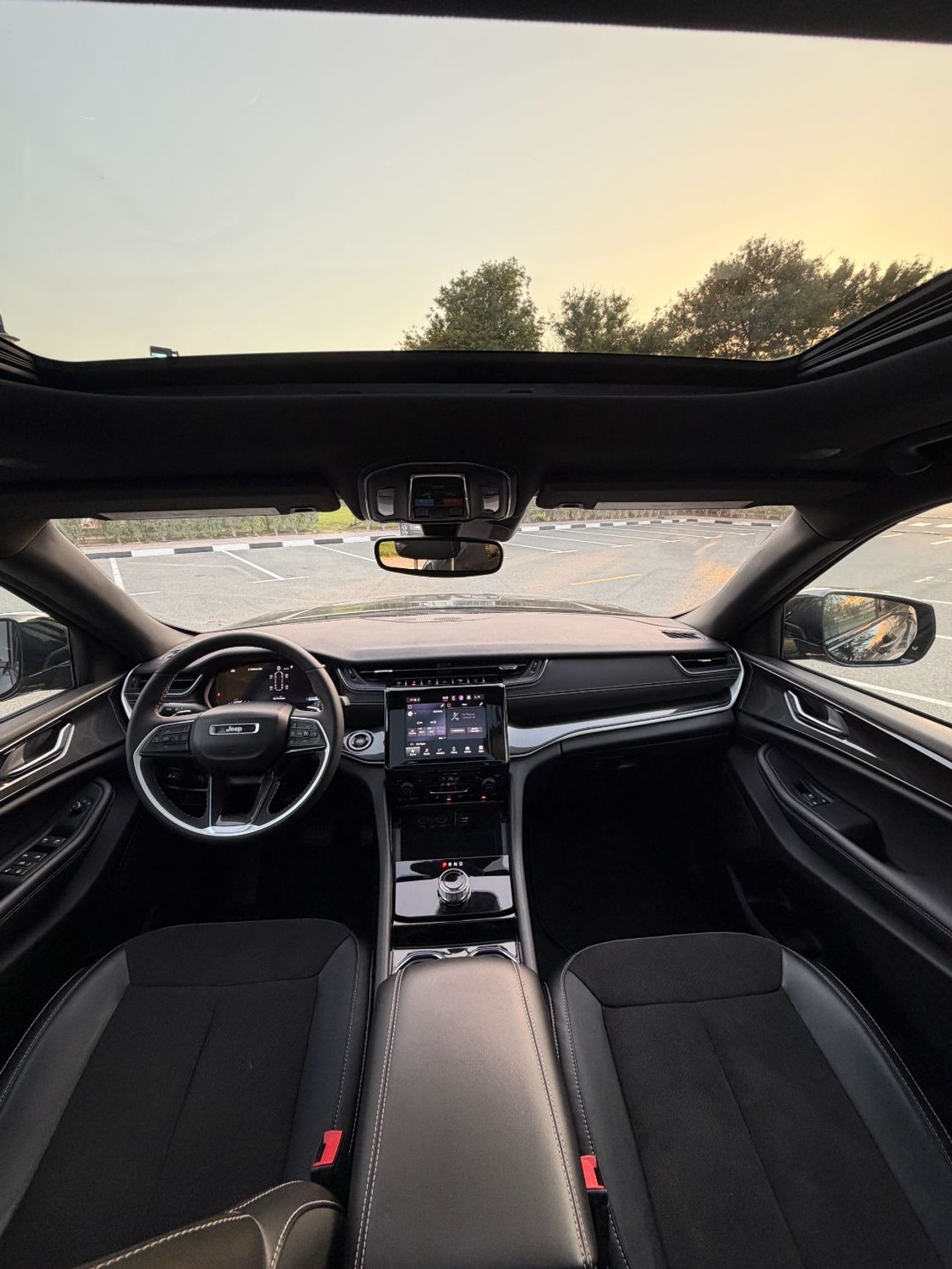 جيب جراند شيروكي L – Laredo 4x4 2023 American