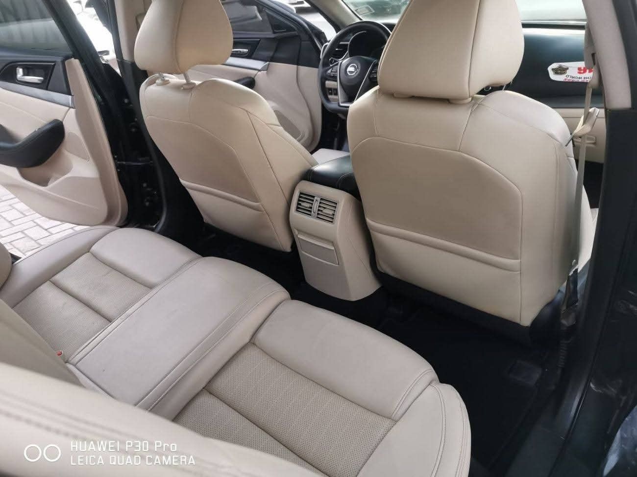 Nissan Maxima SV 3.5L Full panoramic sunroof low mileage