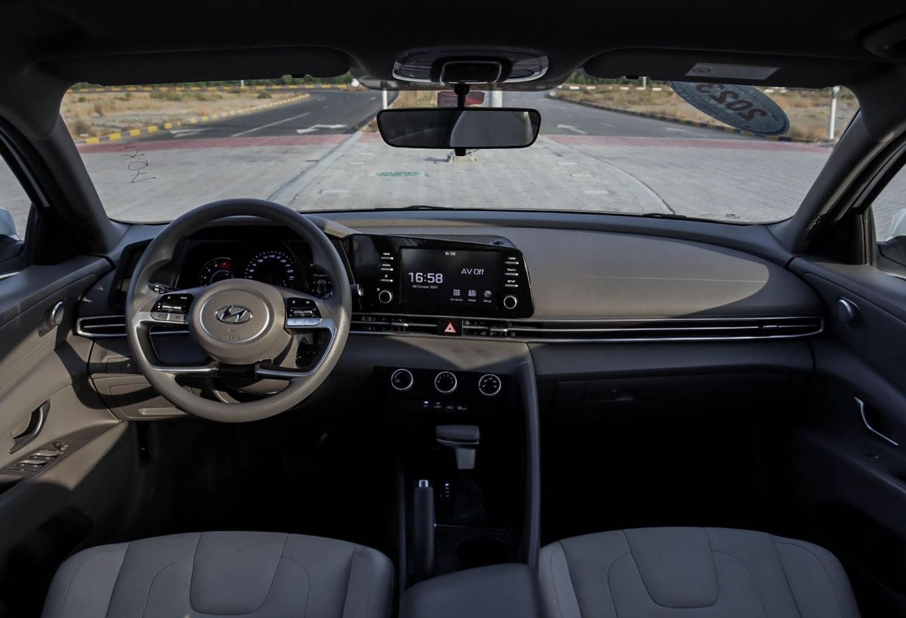 هيونداي إلانترا هيونداي إلنترا | 1.6 لتر | 2023 | خليجية | خالية من الحوادث | بحالة ممتازة | 773 شهرياً