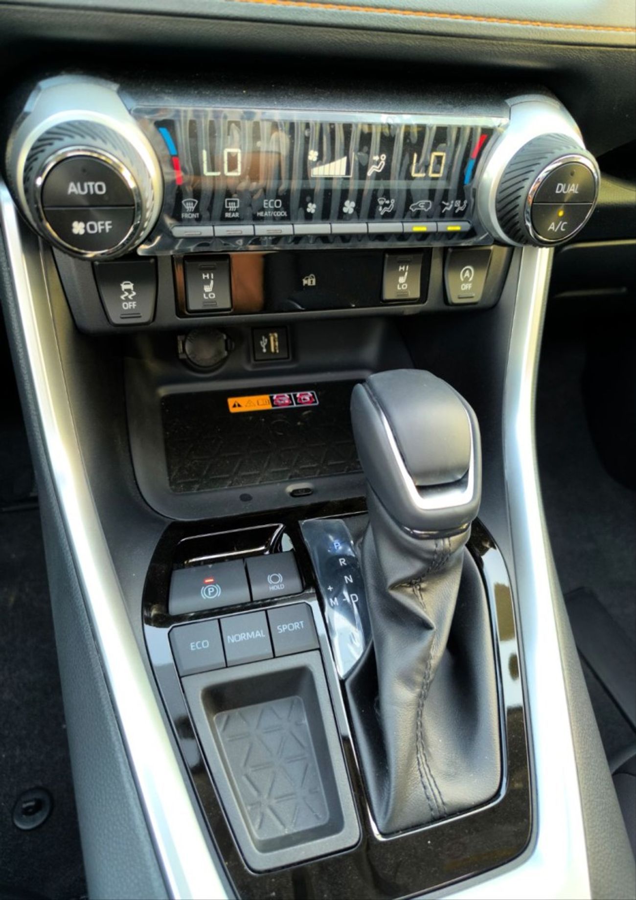 Toyota RAV4 2.0 FULL OPTION PANORAMA