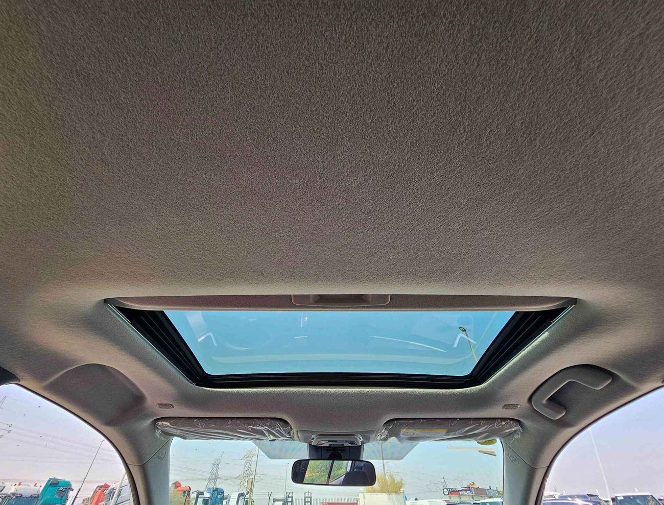 Toyota Corolla ELITE / HYBRID / 1.8L / PUSH START, SUNROOF, DVD + CAMERA (CODE #67994)