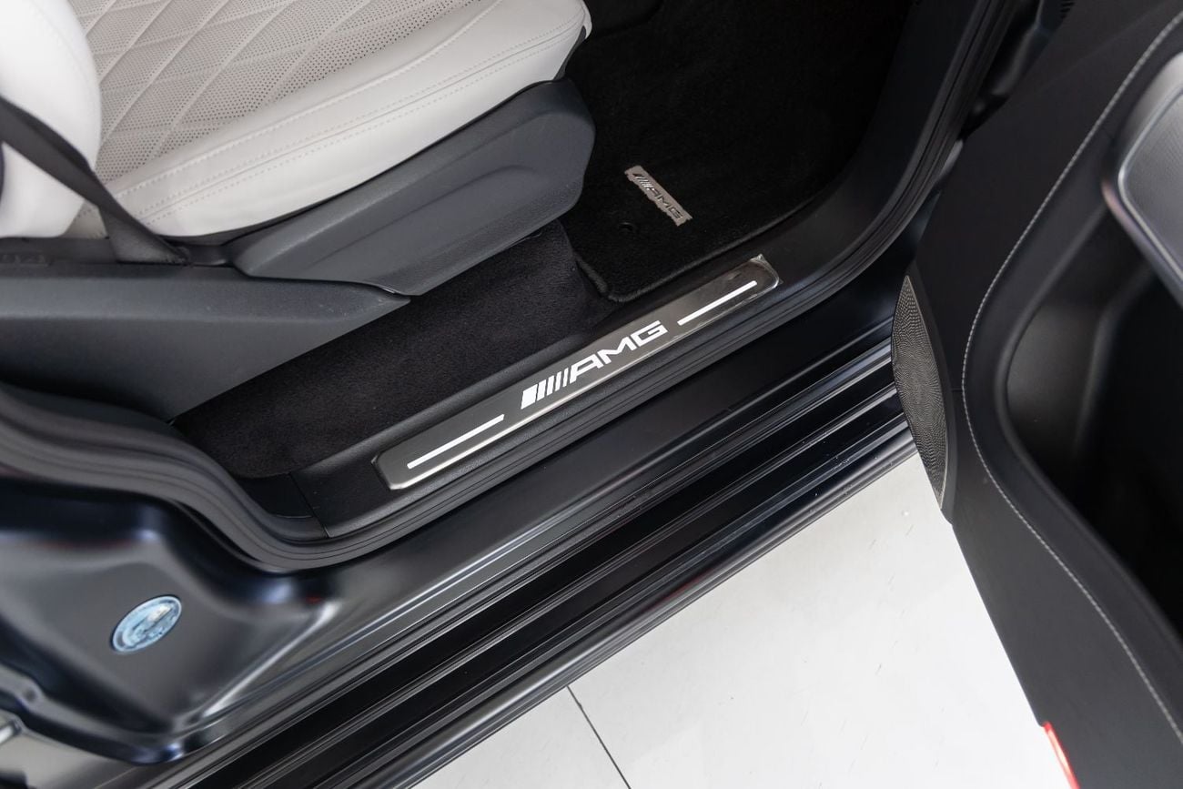 Mercedes Benz G63 AMG STANDARD Mercedes-Benz G63 AMG | 2025 | Performance Package | V8 4.0L Twin-Turbo | 585 HP
