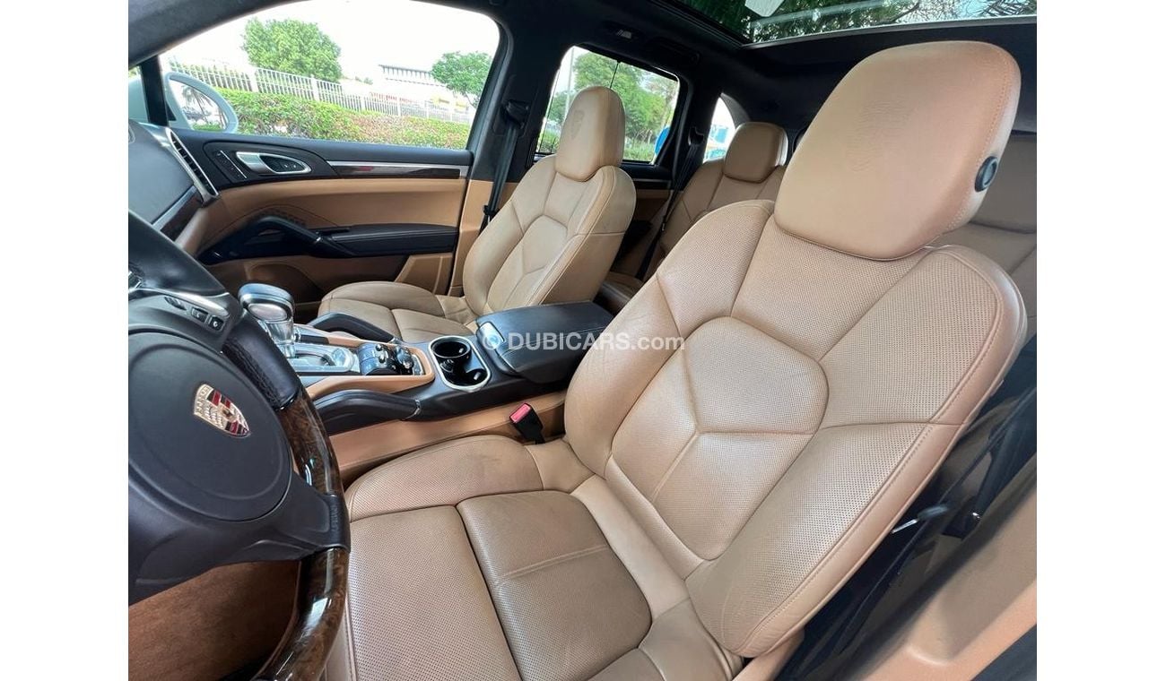 Porsche Cayenne PORSCHE CAYENNE GTS 2014 GCC FULL OPTION