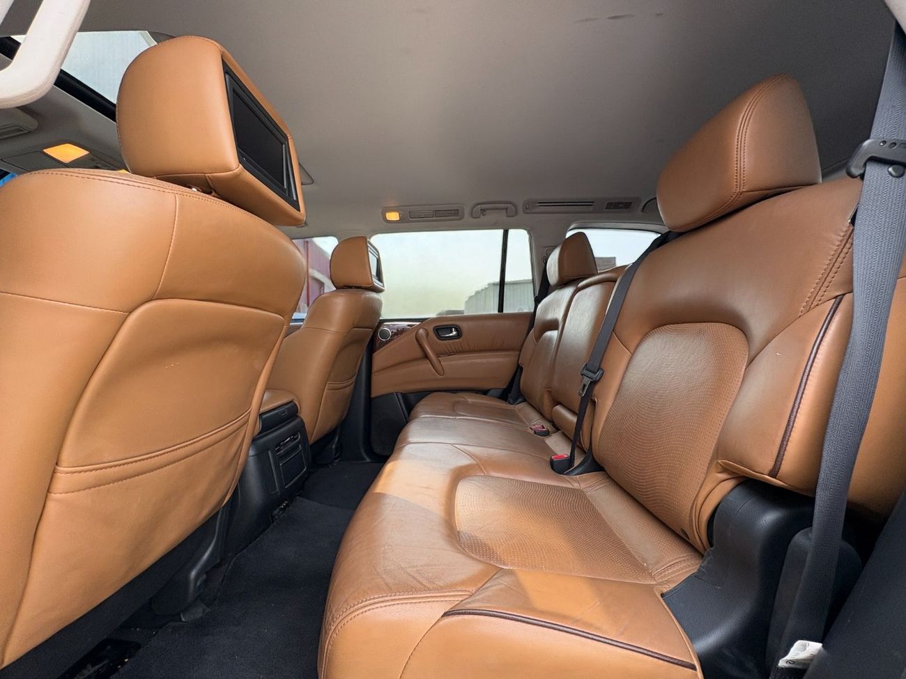 Nissan Patrol LE Titanium 5.6L V8 | 2017 | GCC SPECS | AED 2,700 / MONTH