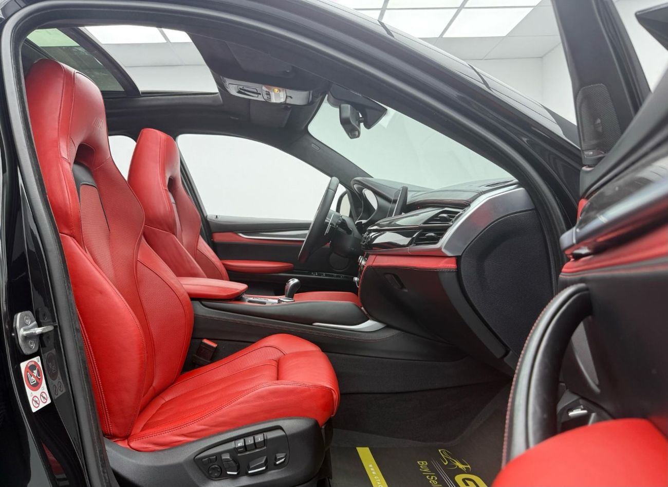 BMW X6M Std 4.4L 2015 BMW X6 M Power, Full Service History, Excellent Condition, GCC