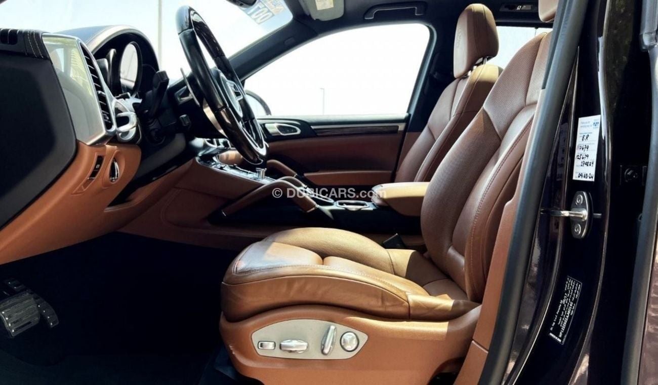 Porsche Cayenne S 2.9L (440 HP) 2018 V6 GCC Full Service History