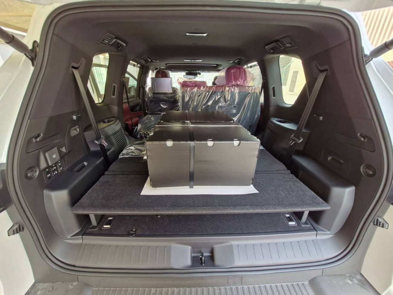 Lexus LX 700h 2026 LEXUS LX700h 3.5L 25-SPEAKERS ML URBAN 20"ALLOY 7-SEATS GCC BRAND NEW 0KM