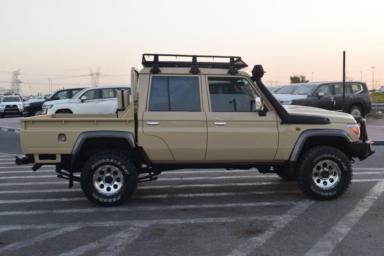 تويوتا لاند كروزر بيك آب Double Cabin 4.5L