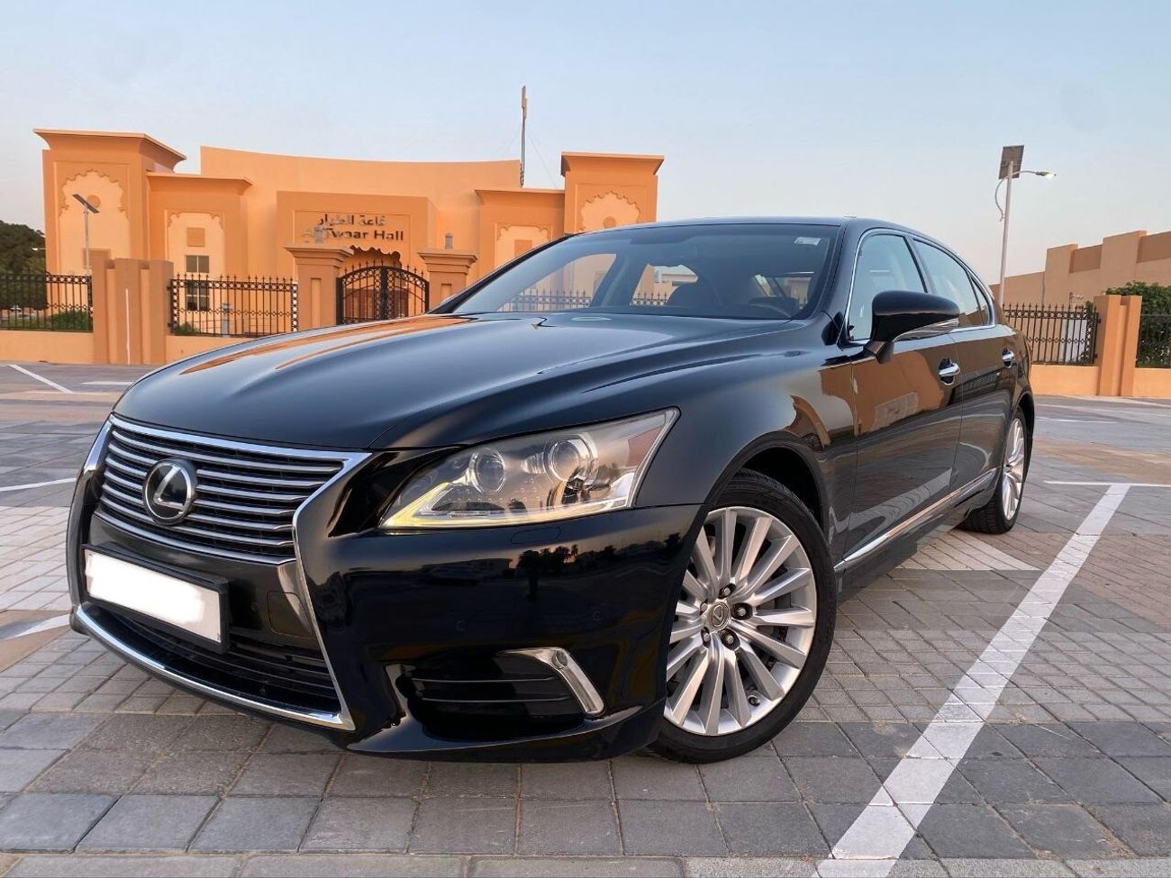 Lexus LS460 L 4.6L