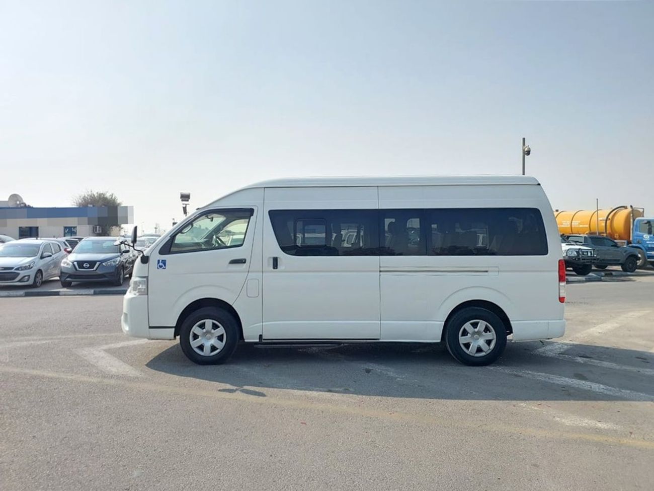 Toyota Hiace TOYOTA HIACE COMMUTER VAN RHD 2015 MODEL 2.7 L PETROL AUTOMATIC(PM07411)