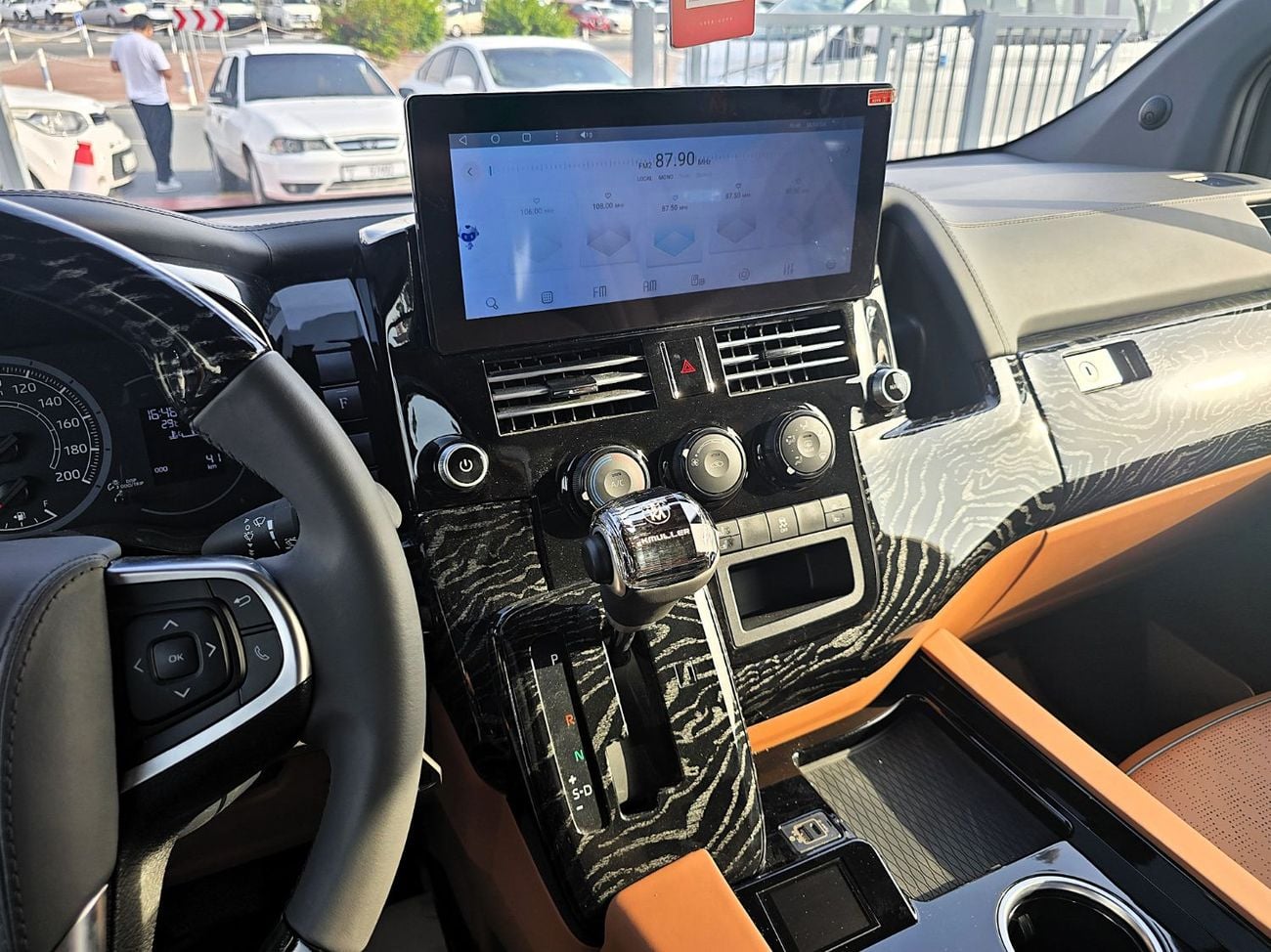 Toyota Hiace High Roof Van 3.5L TOYOTA HIACE High Roof (kmuller) special edition 3.5L Van RWD 5Doors black color