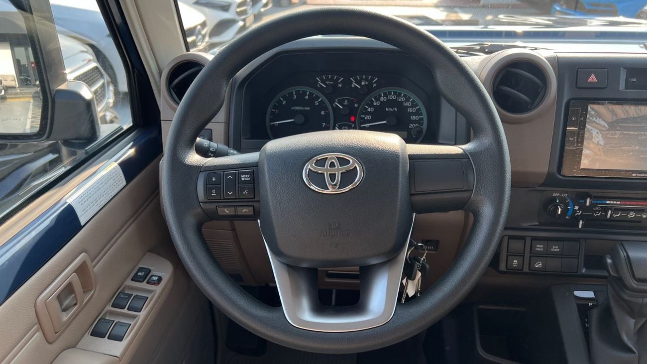 تويوتا لاند كروزر بيك آب 4.0L Double Cab