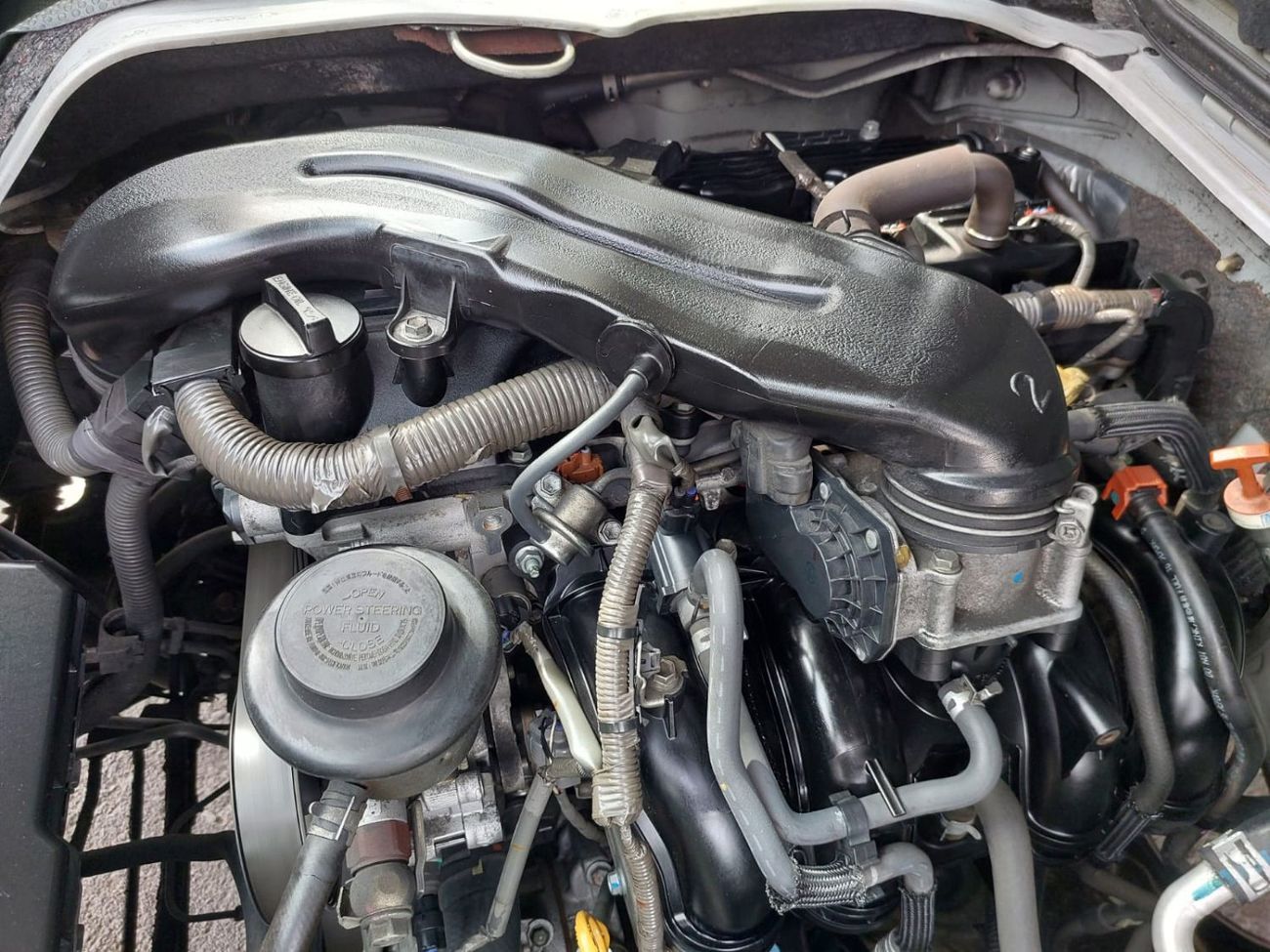 Toyota Hiace TOYOTA HIACE COMMUTER VAN RHD 2014 MODEL 2.7 L PETROL AUTOMATIC(PM47858)