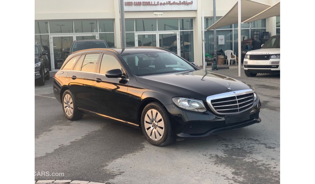 مرسيدس بنز E200 Mercedes E200_Gcc_2018_Excellent_Condihion _Full option