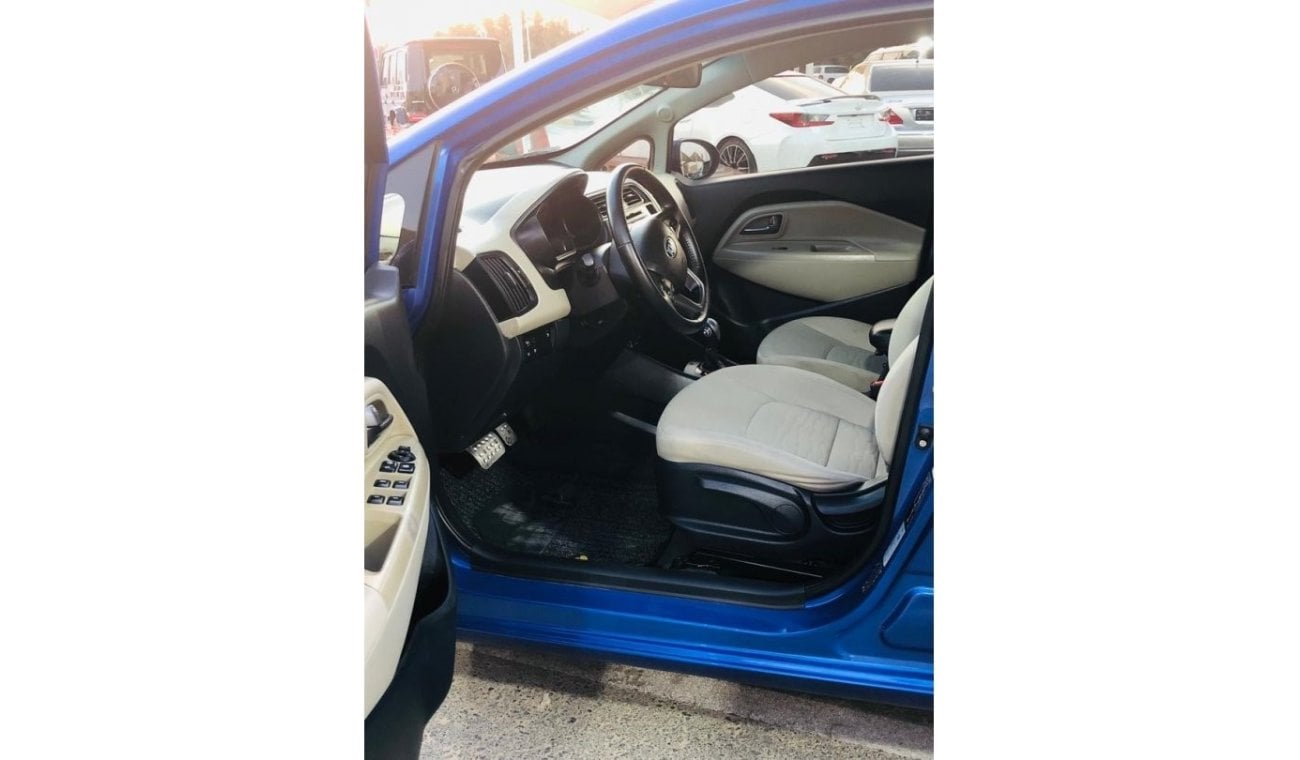 Kia Rio Kia Rio hatchback 2012 GCC perfect condition