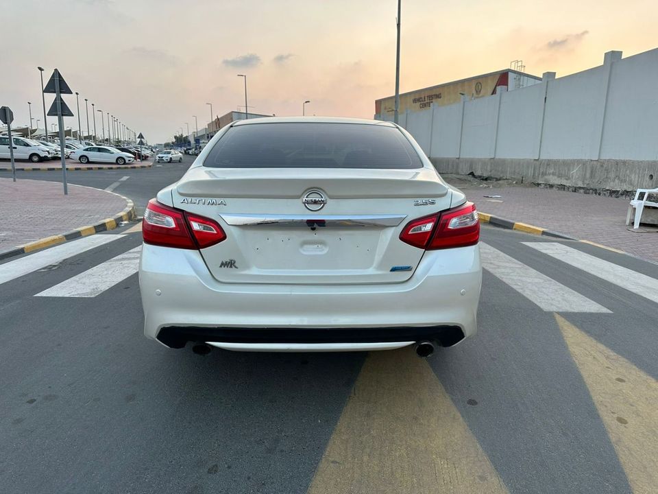 Used Nissan Altima S 2.5L 2017 for sale in Sharjah 792478