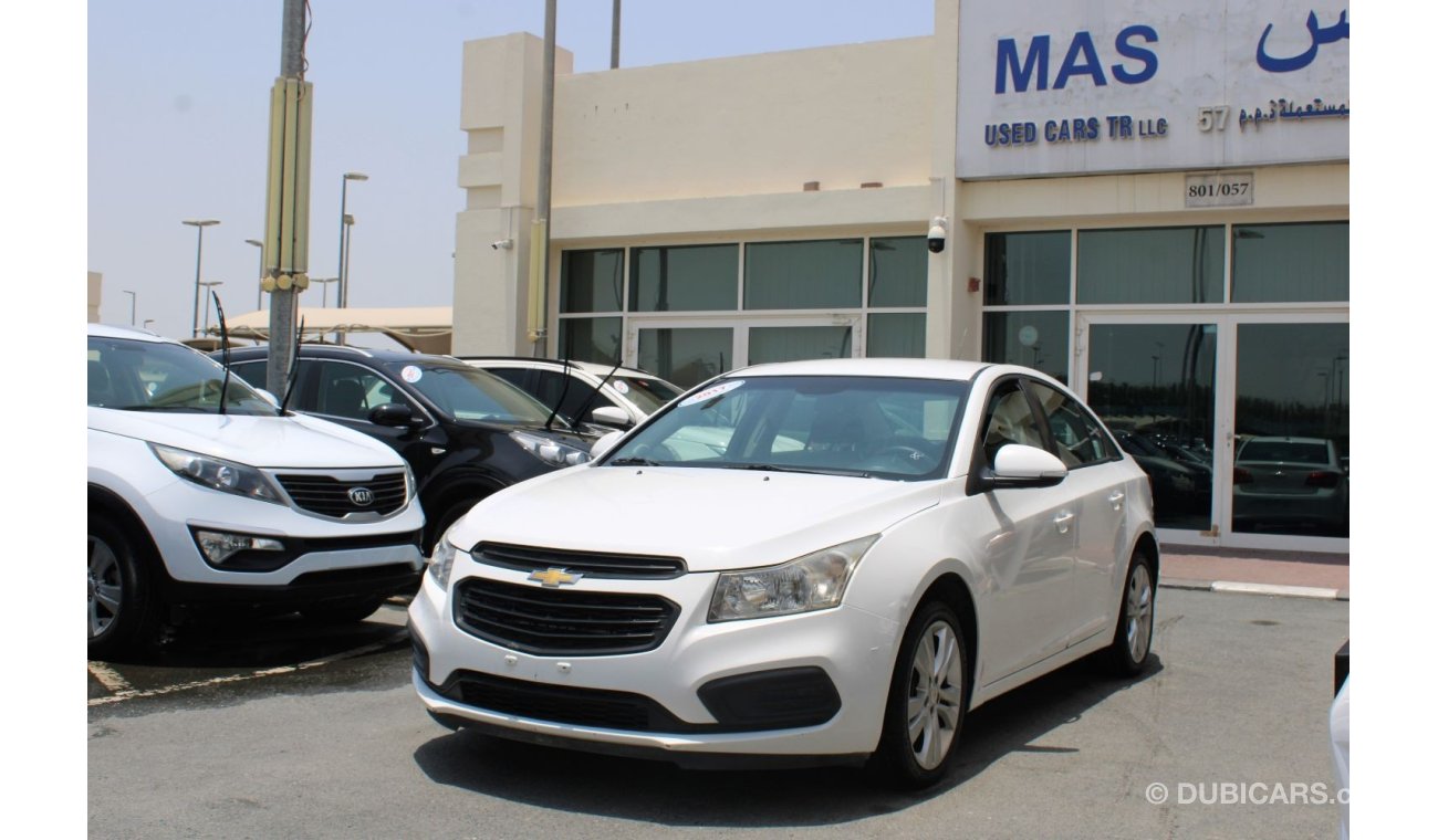 Chevrolet Cruze LT ACCIDENTS FREE - GCC - ORIGINAL PAINT - CAR IS IN PERFECT CONDITION INSIDE OUT