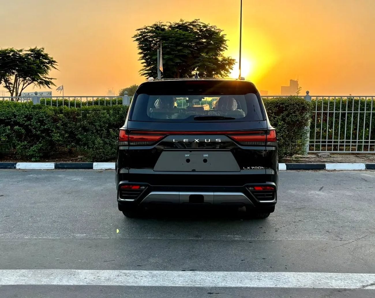 Lexus LX700h SIGNATURE | GCC Specs | Brand Luxury Hybrid WITHOUT PARK