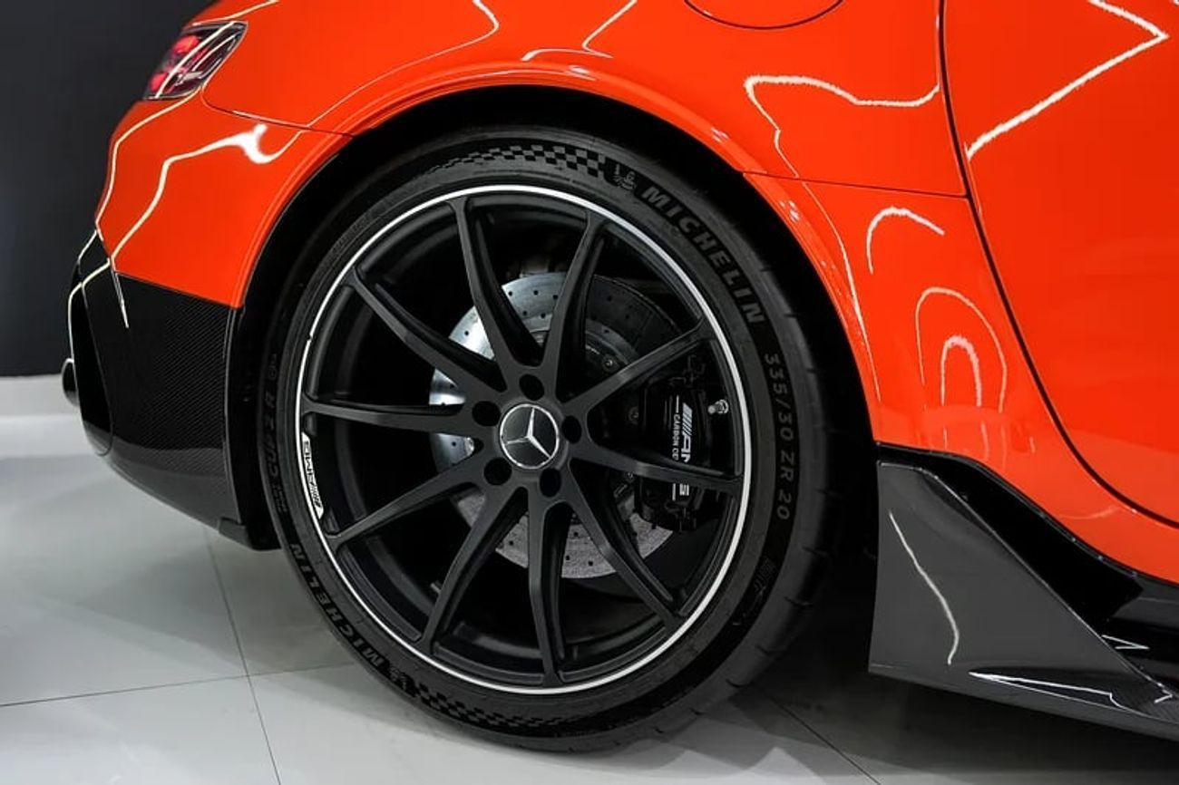 مرسيدس بنز AMG GT Black Series | Full Carbon Fiber Body Kit | GCC Spec!!