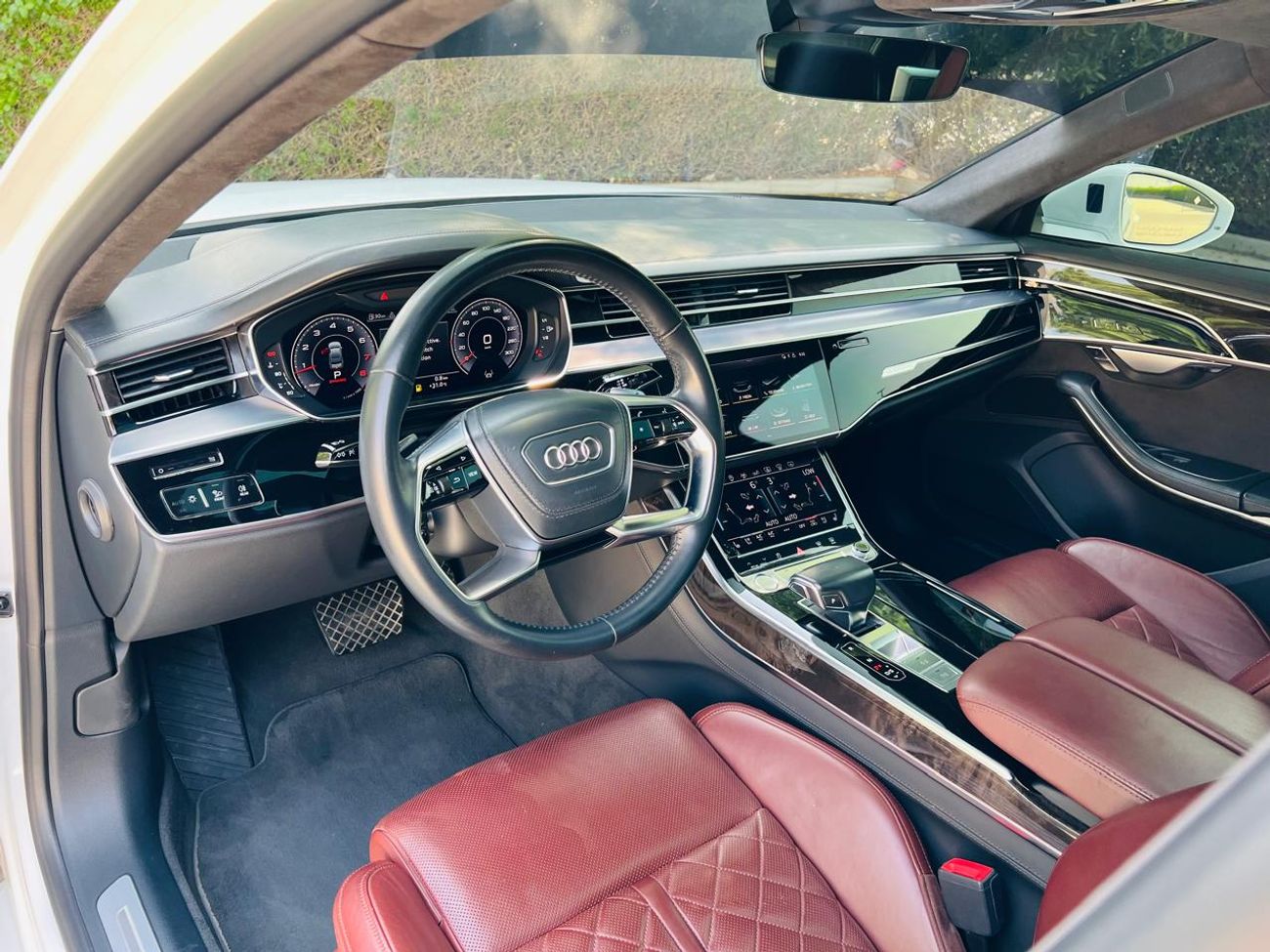 أودي A8 L 60 TFSI quattro 4.0L (460 HP)