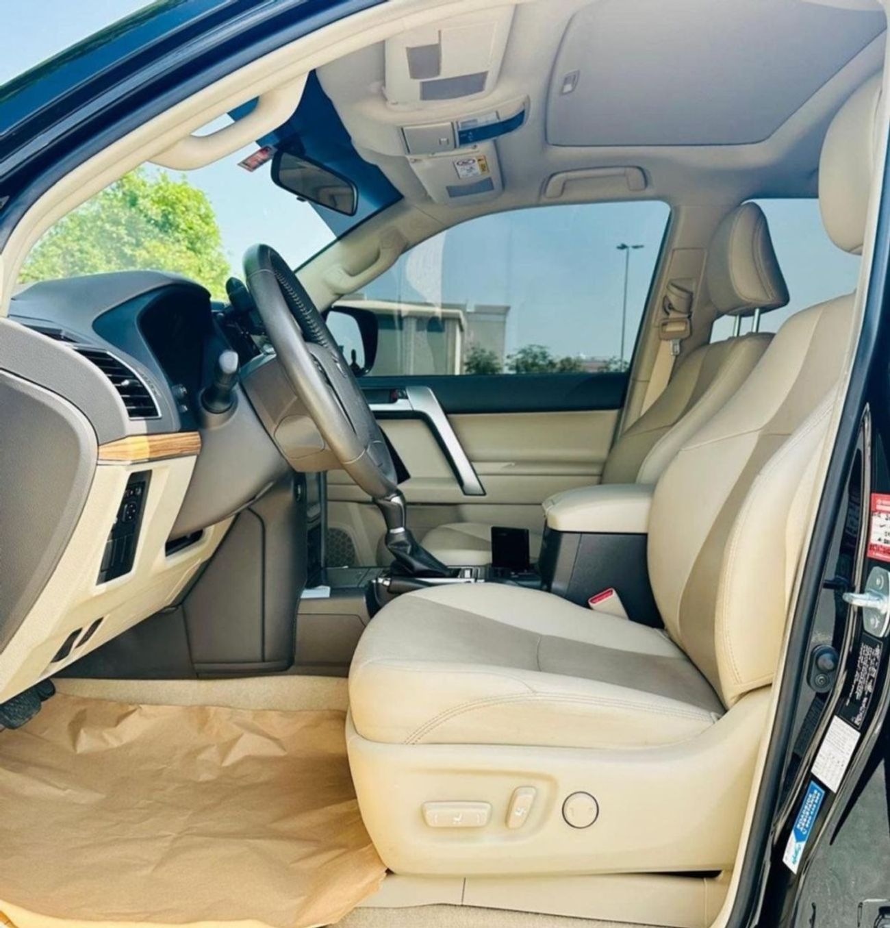 تويوتا برادو TXL3 4.0L Toyota Prado 3 4.0L Toyota Prado VXR 2020 4.0 L sunroof electric seats leather seats