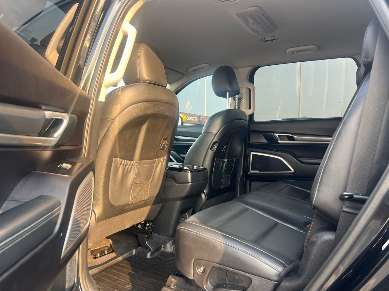 Kia Telluride LX 2020 Kia Telluride 3.8L V6 - Rear Camera & Sensor - Leather Seats With Rims -