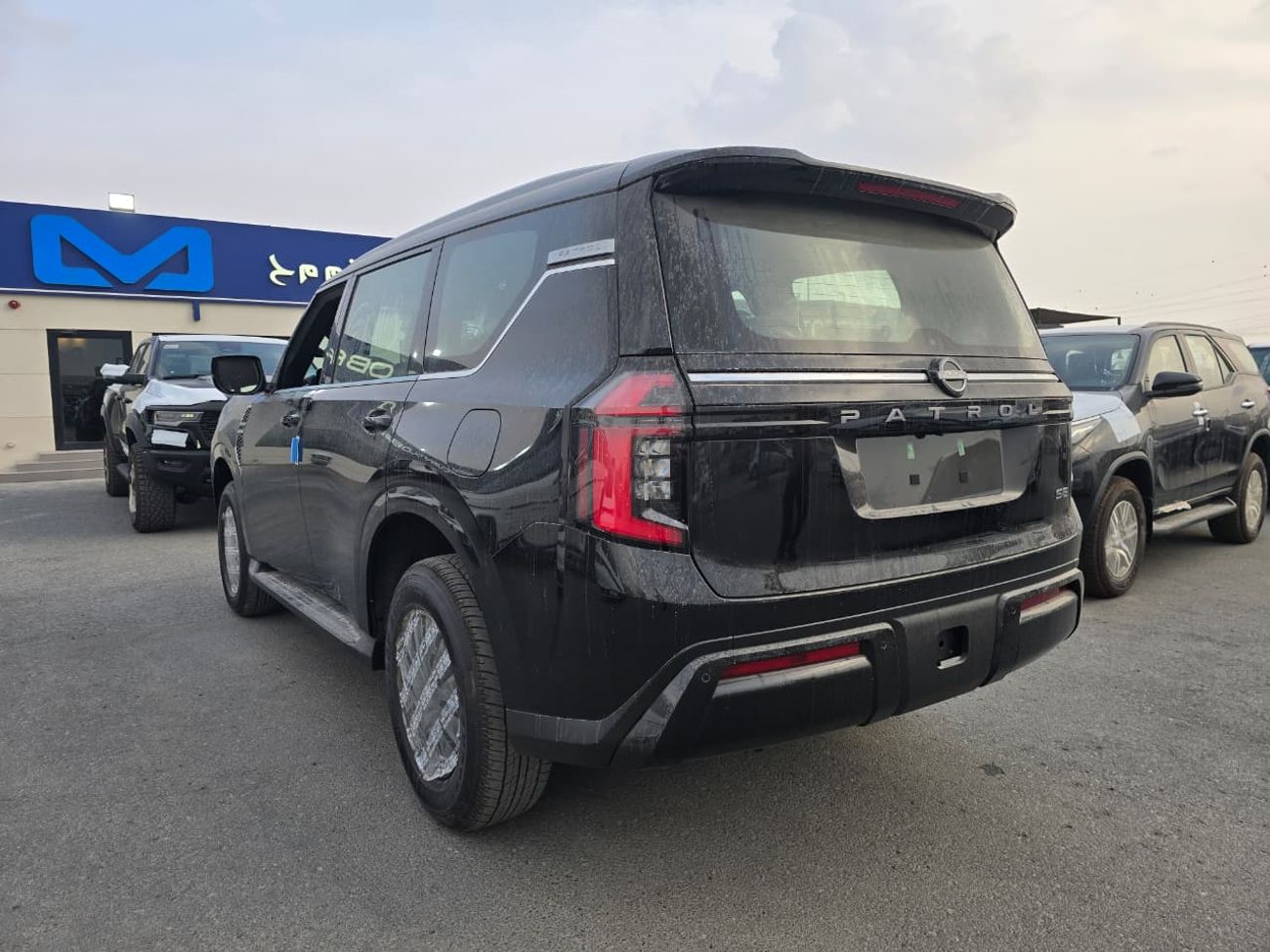 Nissan Patrol 3.8L SE PETROL A/T 7 SEATER