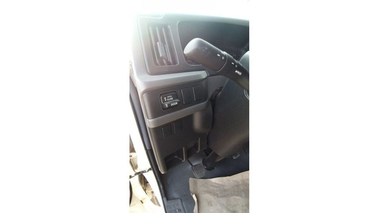 تويوتا هيلوكس Toyota Hilux GR Sport 4.0P AT 4X4 2024